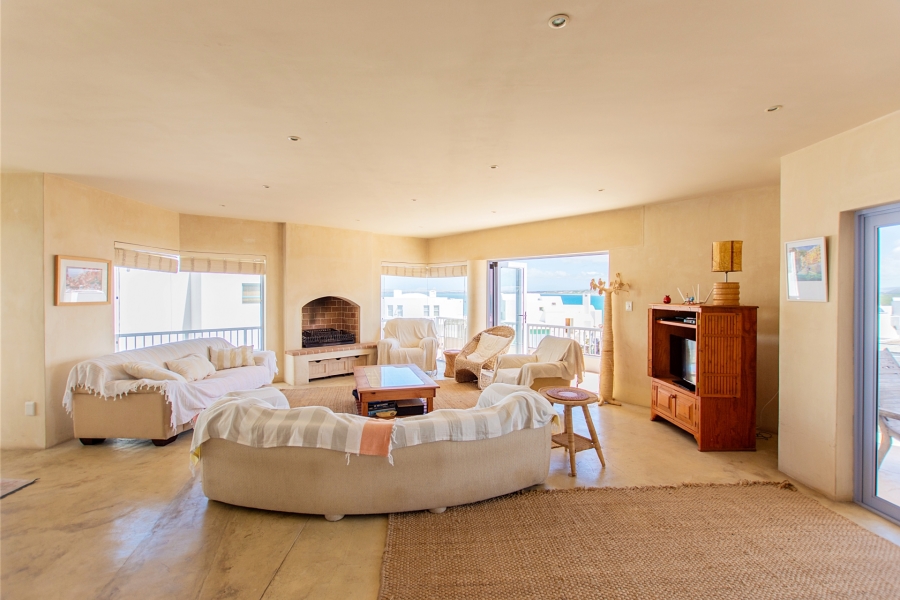 6 Bedroom Property for Sale in Paradise Beach Western Cape